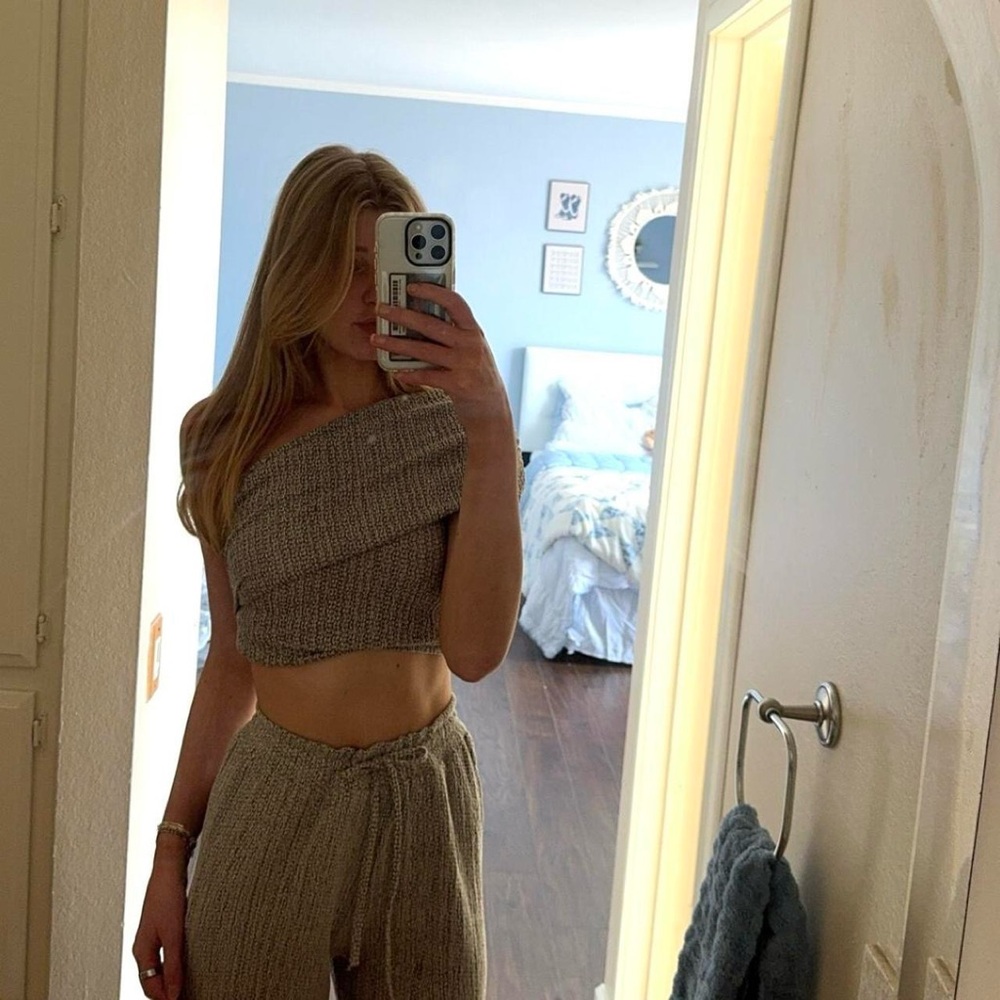 Gray 2 piece off-shoulder set